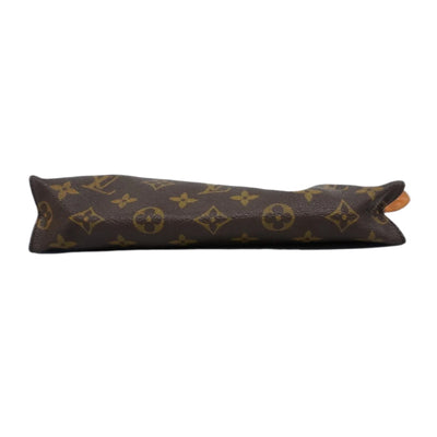 PRE-ORDER Louis Vuitton  Monogram Toiletry Pouch 26