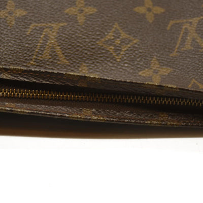 Louis Vuitton  Monogram Toiletry Pouch 26 AN0941