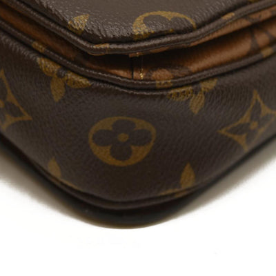 LOUIS VUITTON  Reverse Monogram Pochette Metis