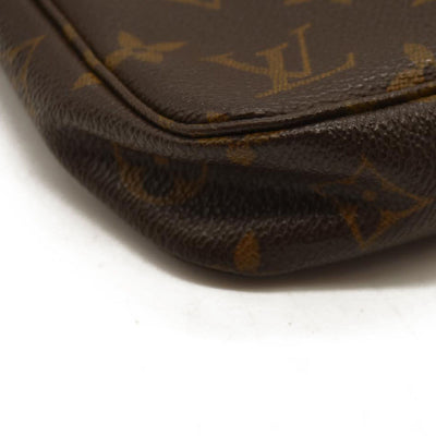 Louis Vuitton  Monogram Pochette Accessories VI0020