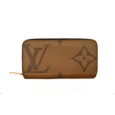 Louis Vuitton  Reverse Monogram Giant Zippy Wallet LU4260