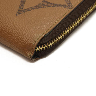 Louis Vuitton  Reverse Monogram Giant Zippy Wallet LU4260