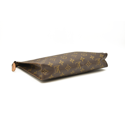 Louis Vuitton  Monogram Toiletry Pouch 26  824 AN