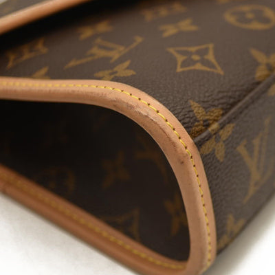 Louis Vuitton  Monogram LV Ivy