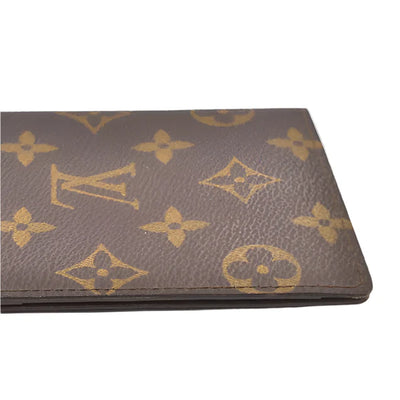 PRE-ORDER Louis Vuitton  Monogram Passport Cover NM 8905FA