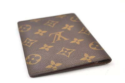 PRE-ORDER Louis Vuitton  Monogram Passport Cover NM 8905FA