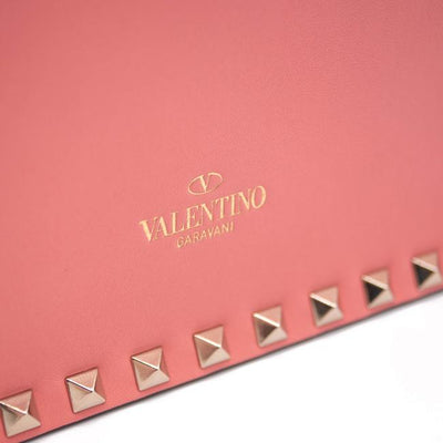 $1990 Valentino Clutch Rockstud Flap Pink Leather Wristlet