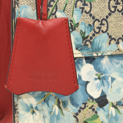 $1980 GUCCI GG Supreme Blooms Medium Padlock Shoulder Bag