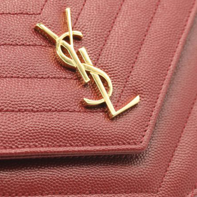 NEW SAINT LAURENT Grain De Poudre Matelasse Chevron Cassandre Envelope Chain Wallet Red