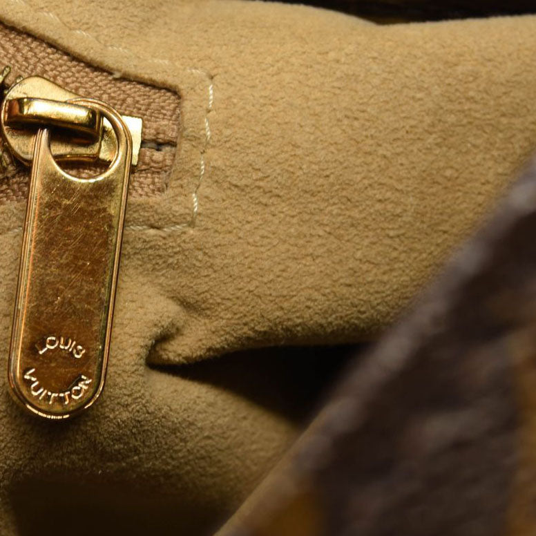 Louis Vuitton, a monogram canvas 'Artsy MM' handbag, 2010. - Bukowskis
