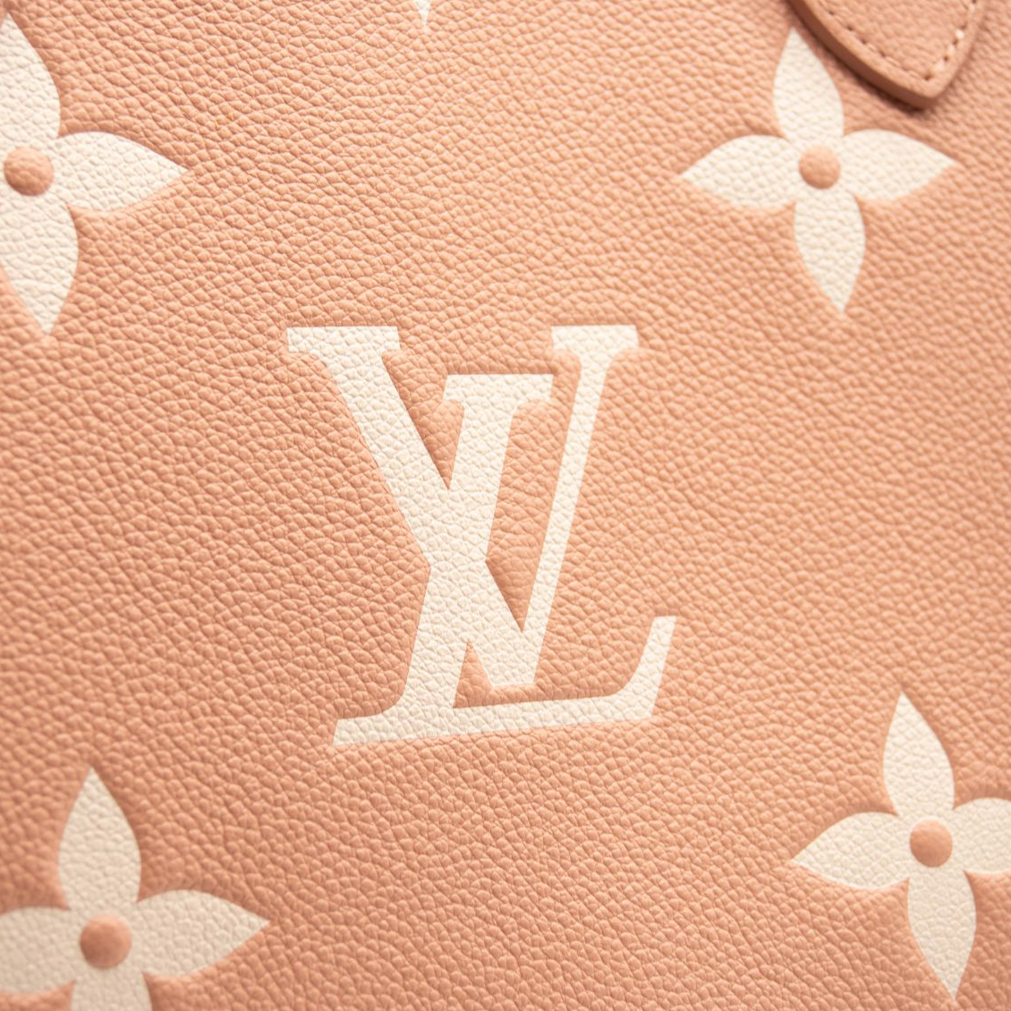 louis vuitton CREAM leather fabric with big patterns