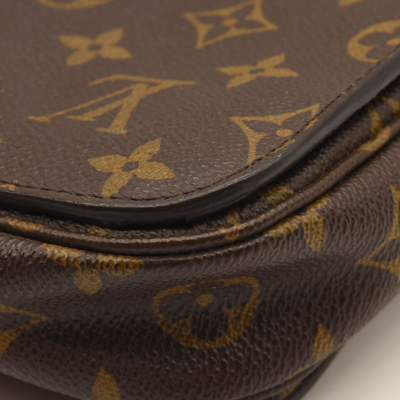 LOUIS VUITTON Monogram Pochette Metis AR4107