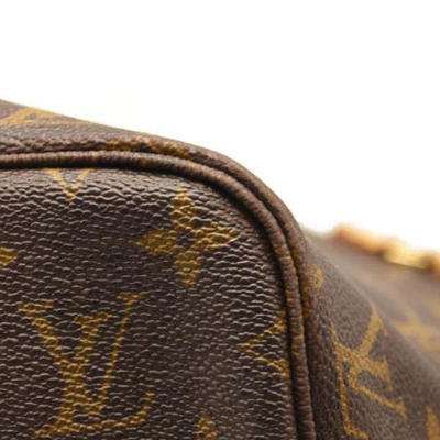 LOUIS VUITTON Monogram Neverfull MM Tote