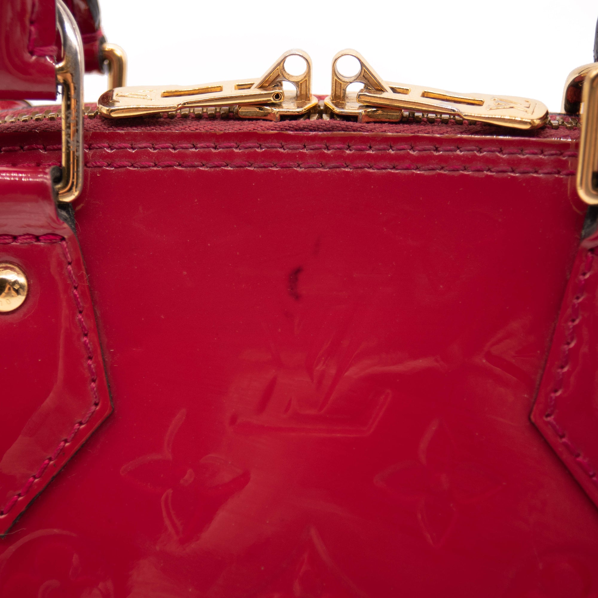 Louis Vuitton White Vernis Alma BB Leather Patent leather ref.514906 - Joli  Closet
