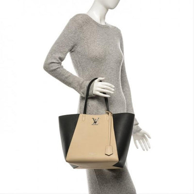 Lockme Shopper Bag - Luxury Lockme Leather Beige