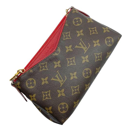 Pallas leather clutch bag Louis Vuitton Red in Leather - 11056048