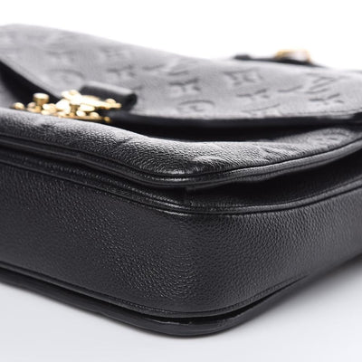 Louis Vuitton Pochette Metis MM in Black Leather