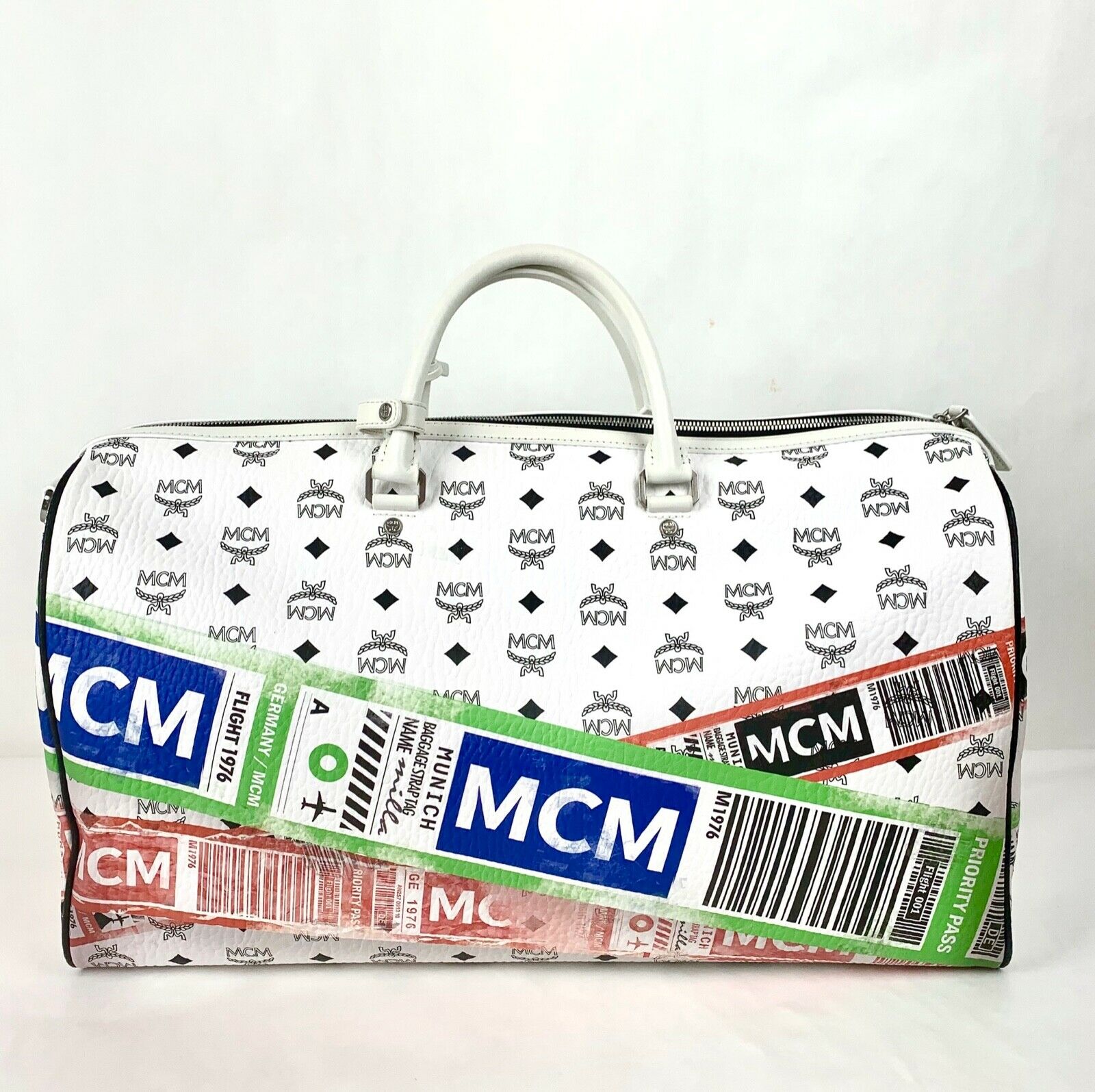 White mcm duffle discount bag