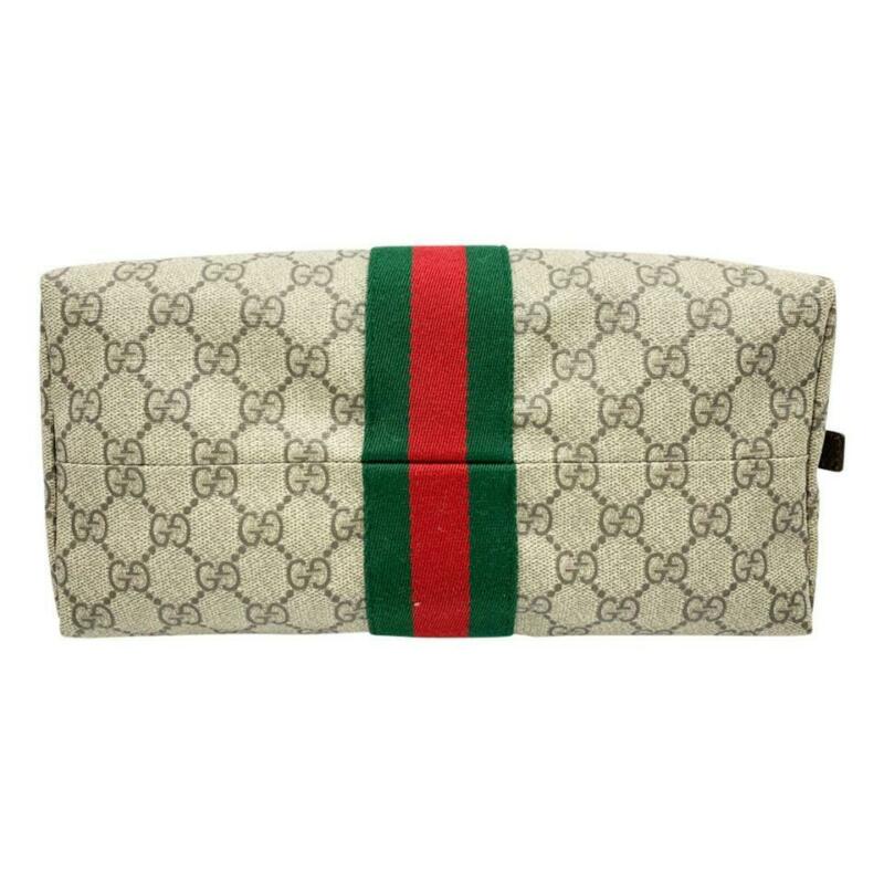 Gucci GG Supreme Clutch Bag