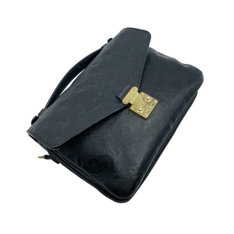 Bit the bullet and got the bag I've been eyeing! Pochette Metis Empreinte  leather in noir : r/Louisvuitton