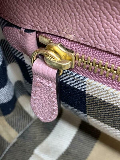 Leather crossbody bag Burberry Pink in Leather - 25015694
