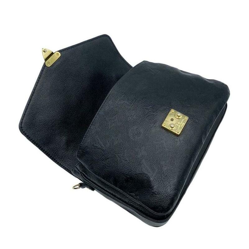 Louis Vuitton Monogram Empreinte Pochette Metis Shoulder Bag (SHF-1949 –  LuxeDH